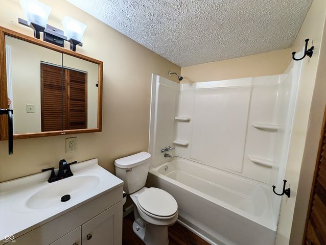205 Short, Brooklyn, IN 46111