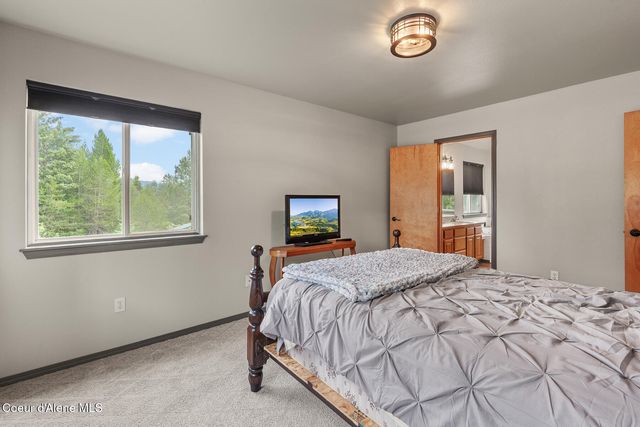 880 E Chilco RD, Rathdrum, ID 83858