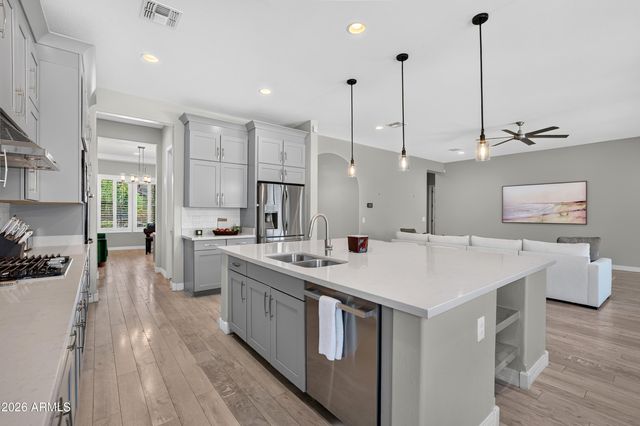 10730 E DIFFRACTION Avenue, Mesa, AZ 85212