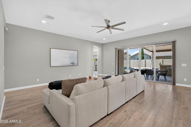 10730 E DIFFRACTION Avenue, Mesa, AZ 85212