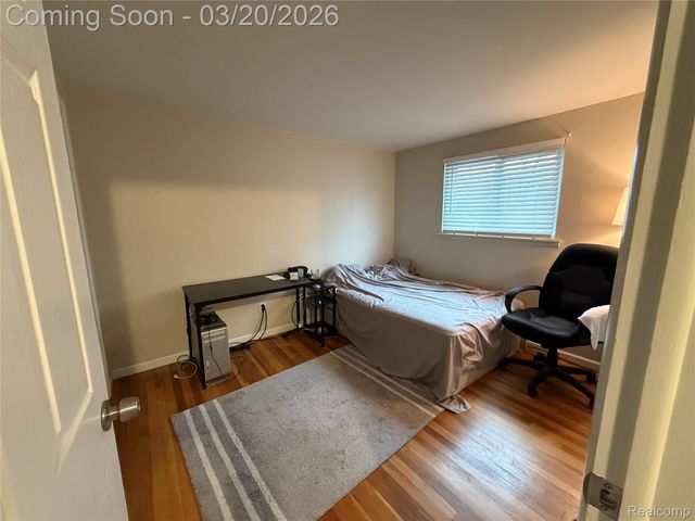 29126 Manchester Street, Westland, MI 48185