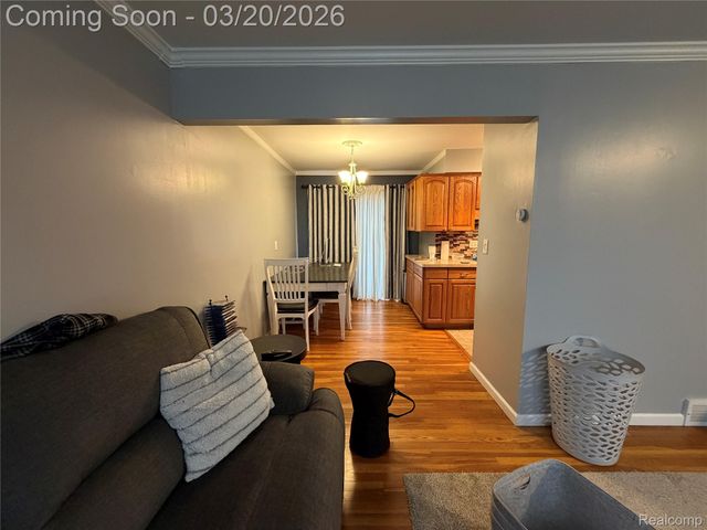 29126 Manchester Street, Westland, MI 48185