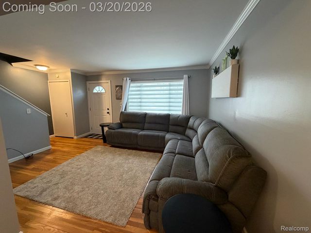 29126 Manchester Street, Westland, MI 48185