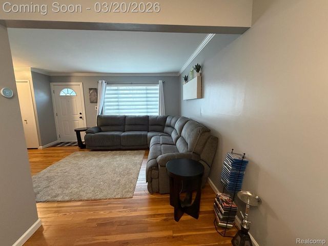 29126 Manchester Street, Westland, MI 48185