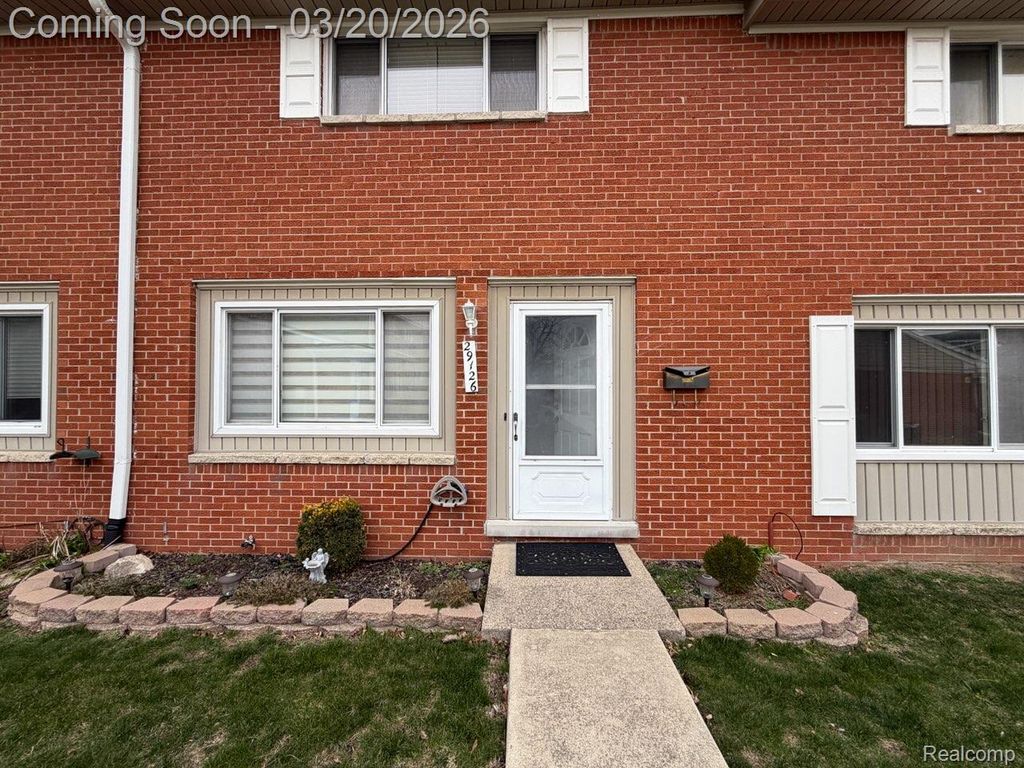 29126 Manchester Street, Westland, MI 48185