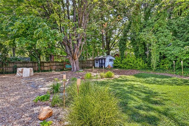 1442 Capri Road, Winston-salem, NC 27103