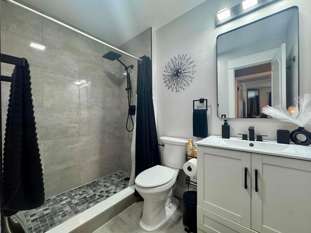140 CYPRESS CLUB Drive 407, Pompano Beach, FL 33060