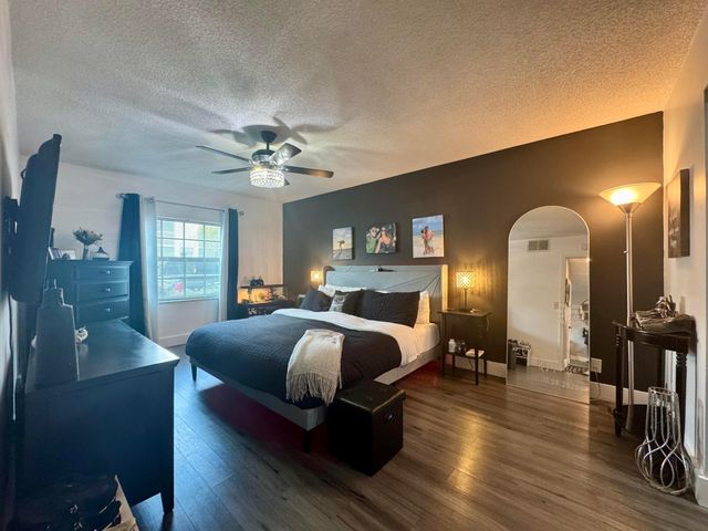 140 CYPRESS CLUB Drive 407, Pompano Beach, FL 33060