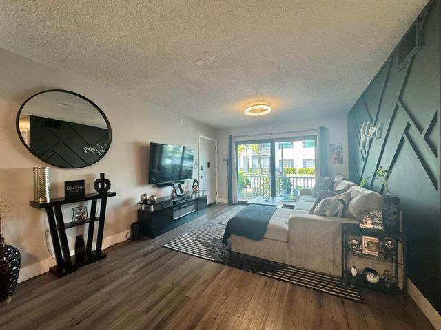 140 CYPRESS CLUB Drive 407, Pompano Beach, FL 33060