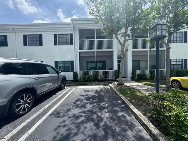 140 CYPRESS CLUB Drive 407, Pompano Beach, FL 33060