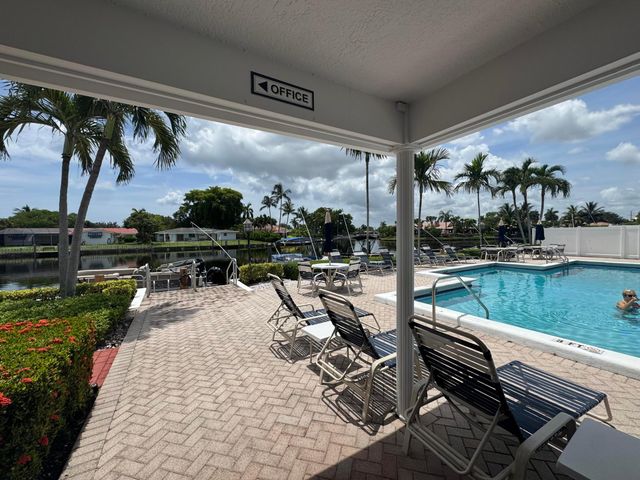 140 CYPRESS CLUB Drive 407, Pompano Beach, FL 33060