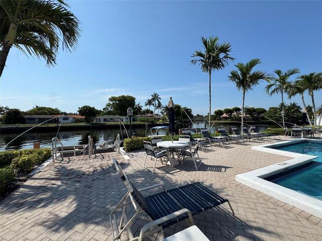 140 CYPRESS CLUB Drive 407, Pompano Beach, FL 33060