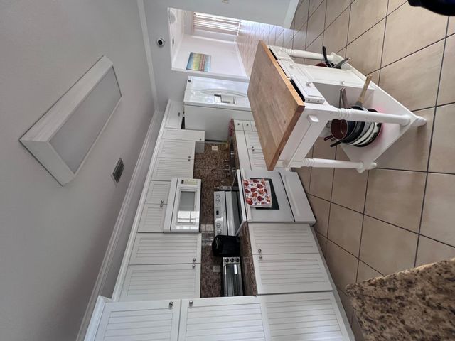 140 CYPRESS CLUB Drive 407, Pompano Beach, FL 33060
