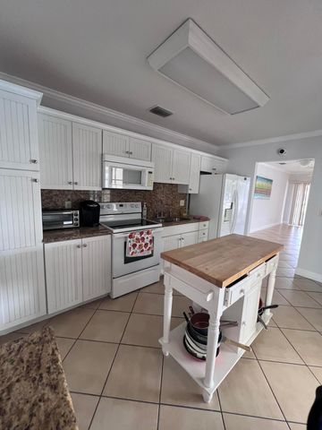 140 CYPRESS CLUB Drive 407, Pompano Beach, FL 33060