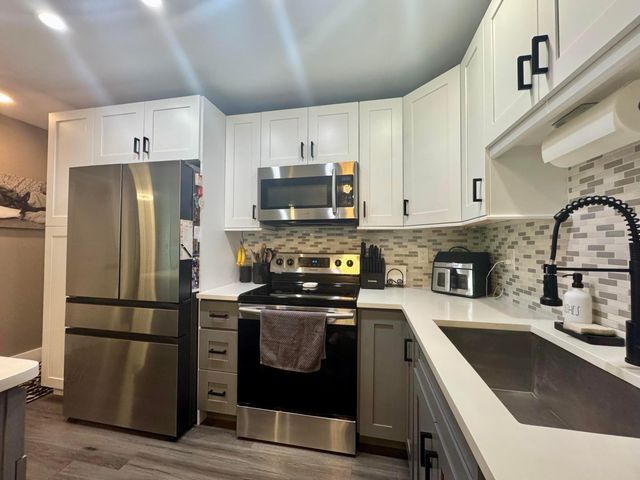 140 CYPRESS CLUB Drive 407, Pompano Beach, FL 33060