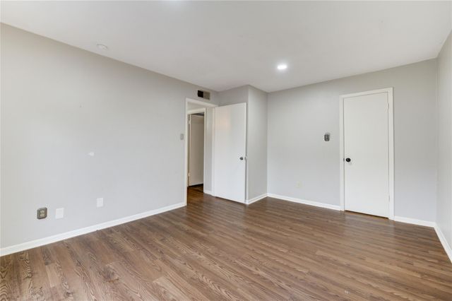 8519 Hearth Drive 28, Houston, TX 77054