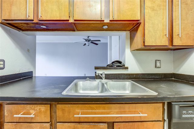 8519 Hearth Drive 28, Houston, TX 77054