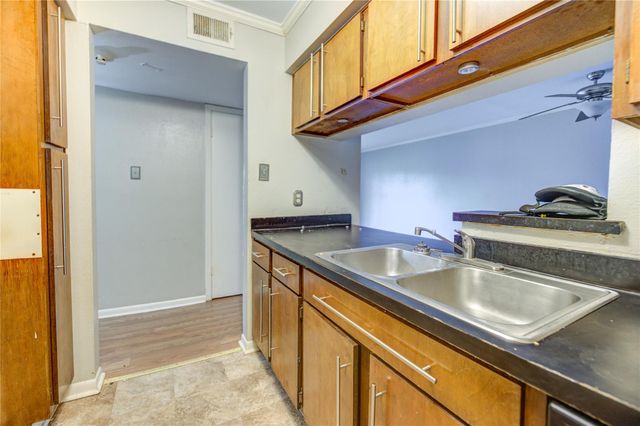 8519 Hearth Drive 28, Houston, TX 77054