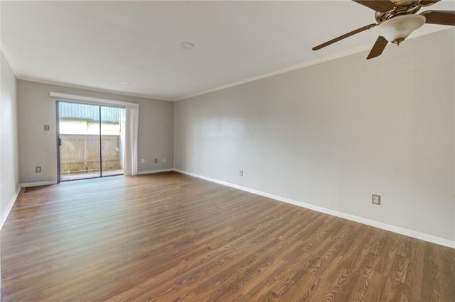 8519 Hearth Drive 28, Houston, TX 77054