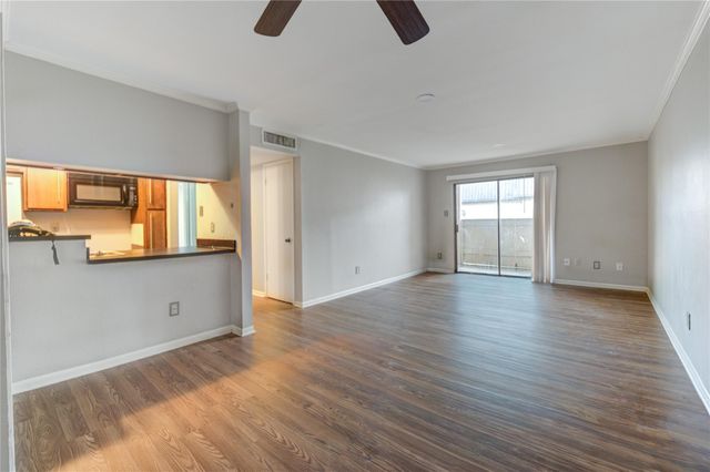 8519 Hearth Drive 28, Houston, TX 77054