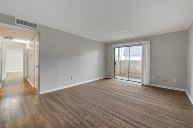 8519 Hearth Drive 28, Houston, TX 77054