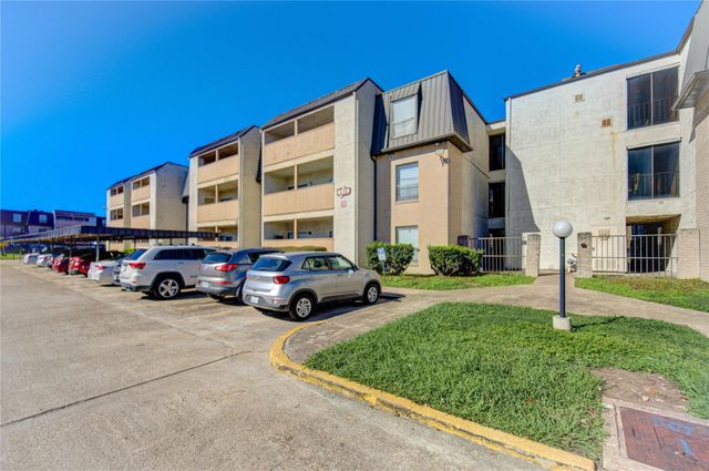 8519 Hearth Drive 28, Houston, TX 77054