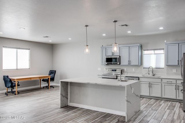 3304 E Elida Street, Tucson, AZ 85716