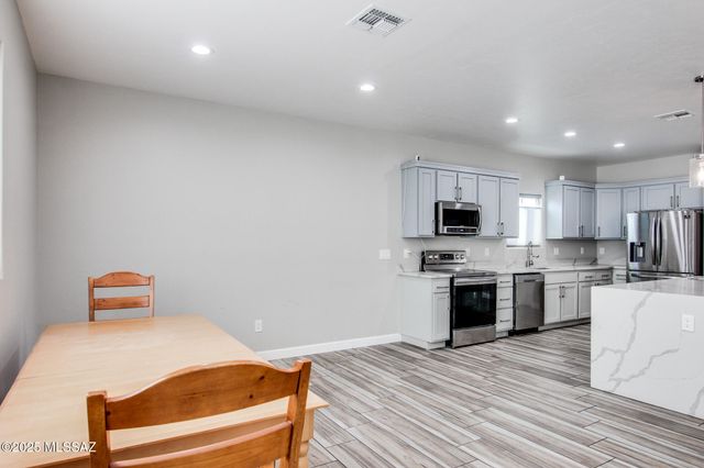 3304 E Elida Street, Tucson, AZ 85716