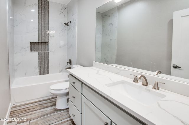 3304 E Elida Street, Tucson, AZ 85716