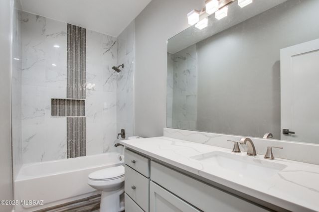 3304 E Elida Street, Tucson, AZ 85716