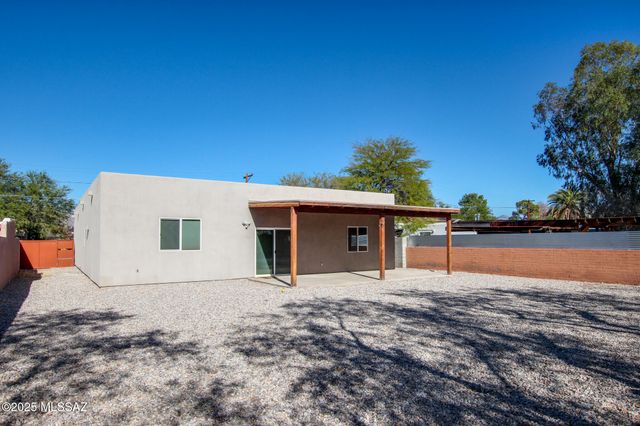 3304 E Elida Street, Tucson, AZ 85716