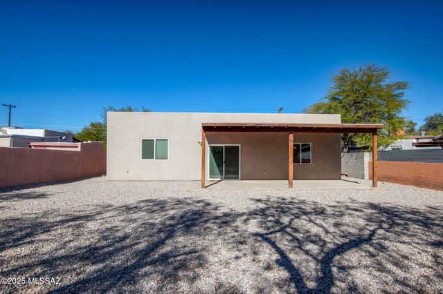3304 E Elida Street, Tucson, AZ 85716