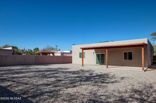 3304 E Elida Street, Tucson, AZ 85716