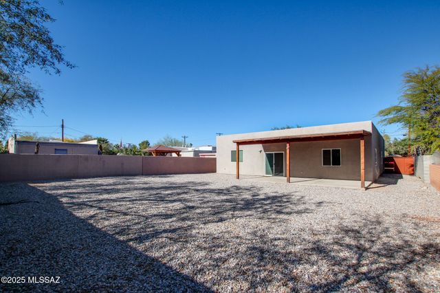 3304 E Elida Street, Tucson, AZ 85716