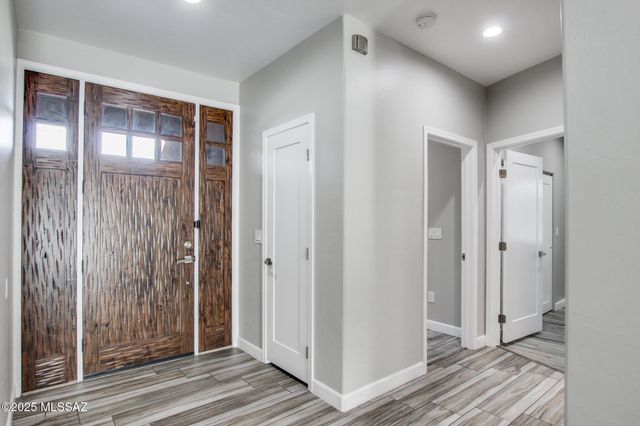 3304 E Elida Street, Tucson, AZ 85716