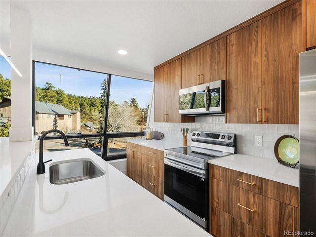 27972 Meadow Dr 220, Evergreen, CO 80439