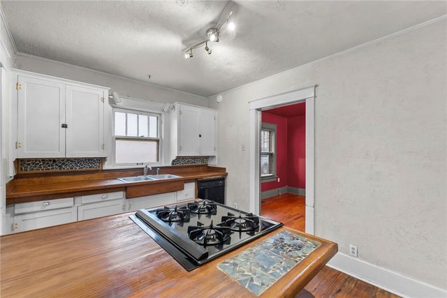 205 E Spring Street, Fayetteville, AR 72701