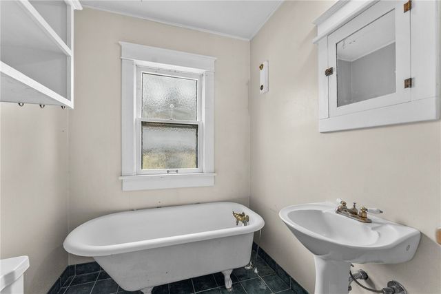 205 E Spring Street, Fayetteville, AR 72701