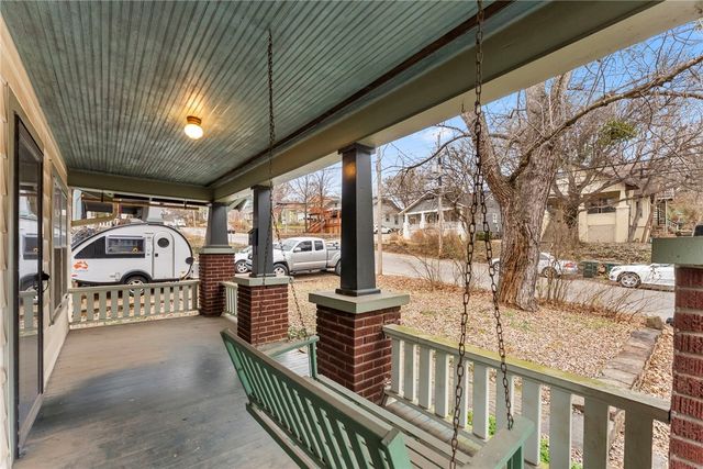 205 E Spring Street, Fayetteville, AR 72701