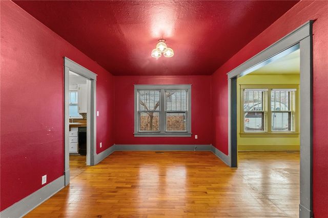 205 E Spring Street, Fayetteville, AR 72701