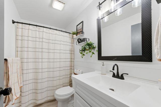 506 S Mount Carmel, Wichita, KS 67213