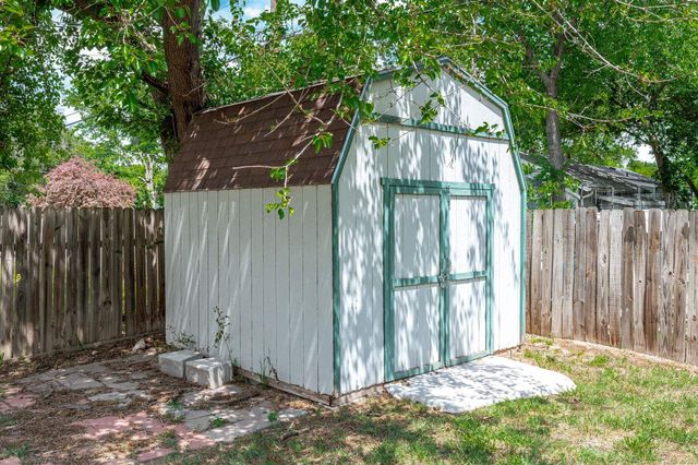 506 S Mount Carmel, Wichita, KS 67213