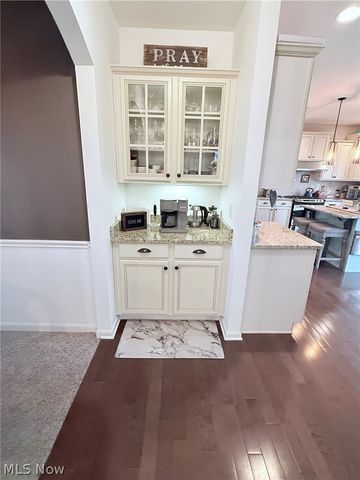 23201 Lakeridge Way, Columbia Station, OH 44028