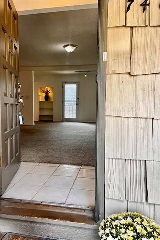 7402 W 102nd Court, Overland Park, KS 66212