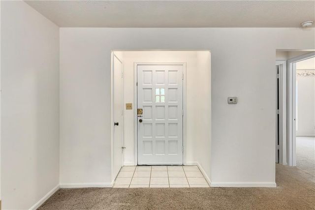 7402 W 102nd Court, Overland Park, KS 66212