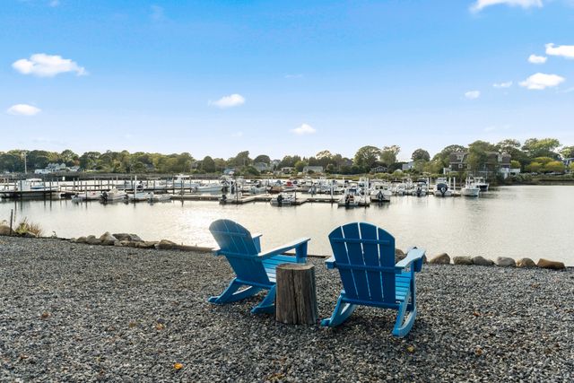 39 Gled Hill Street, Stonington, CT 06355