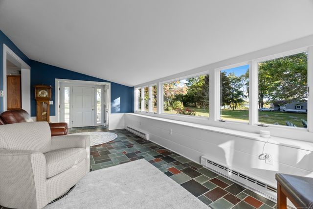 39 Gled Hill Street, Stonington, CT 06355