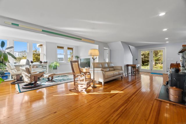 39 Gled Hill Street, Stonington, CT 06355