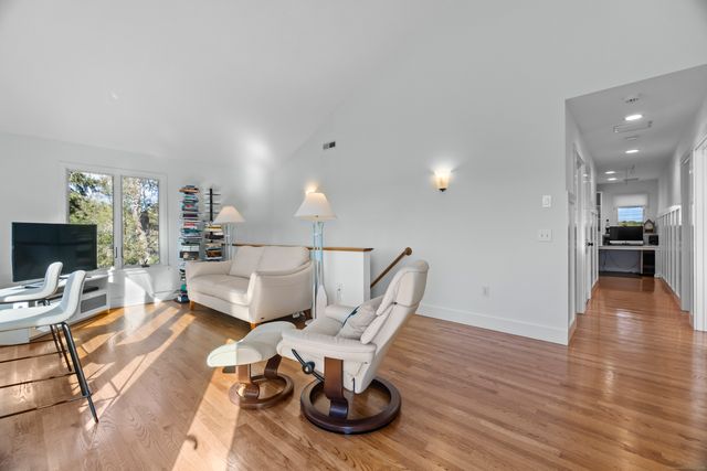 39 Gled Hill Street, Stonington, CT 06355
