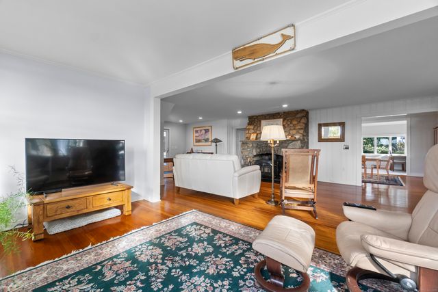 39 Gled Hill Street, Stonington, CT 06355